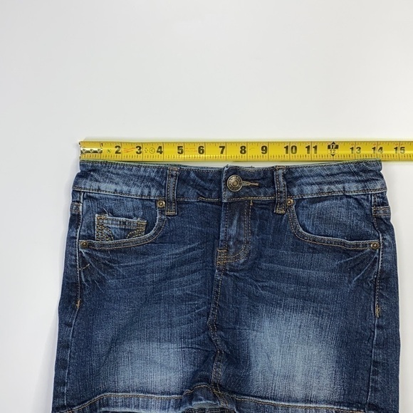 Vigoss Denim Studded Mini Skirt Size 1 Waist 28” - Picture 4 of 7